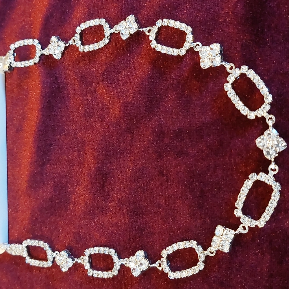 Icing Rhinestone Necklace